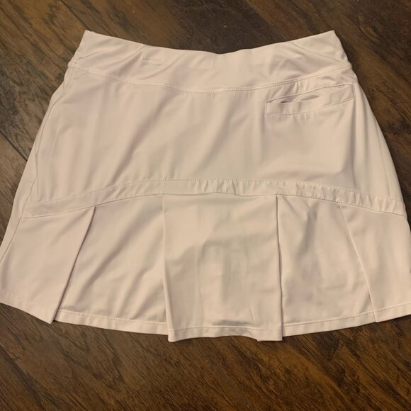 White Skort. - Picture 2 of 3